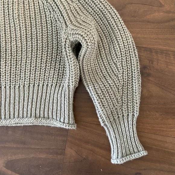 NWT H&M Crop Boxy Sweater - Size S - Picture 5 of 5